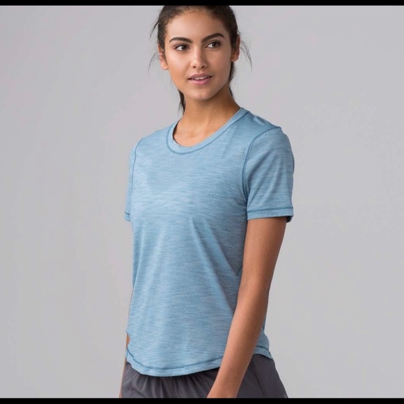 lululemon athletica Tops - Lululemon long Distance short sleeve size 10